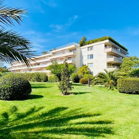 Charming Studio With Pool In Saint Tropez Apartment Ngoại thất bức ảnh
