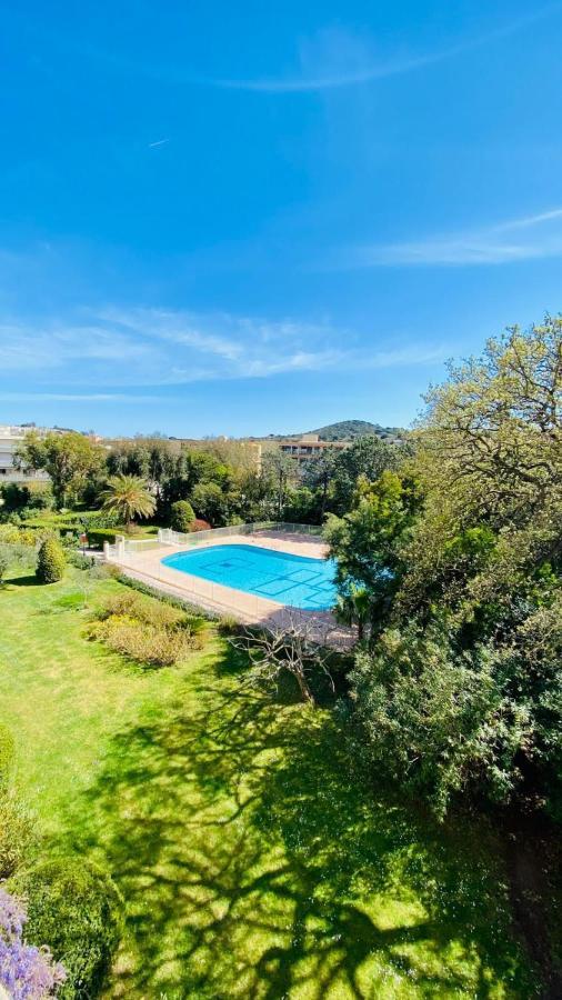 Charming Studio With Pool In Saint Tropez Apartment Ngoại thất bức ảnh