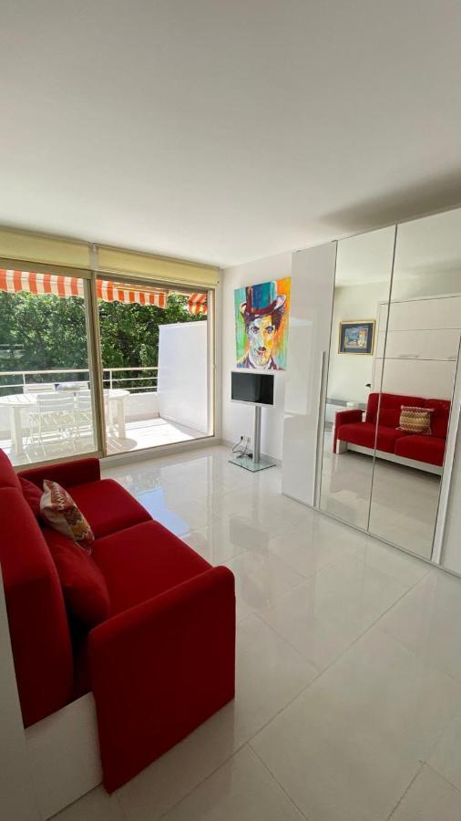 Charming Studio With Pool In Saint Tropez Apartment Ngoại thất bức ảnh