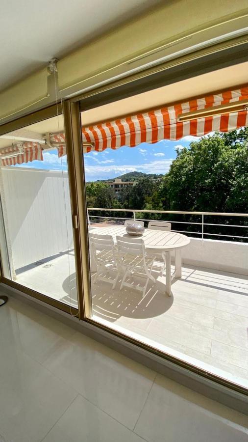 Charming Studio With Pool In Saint Tropez Apartment Ngoại thất bức ảnh
